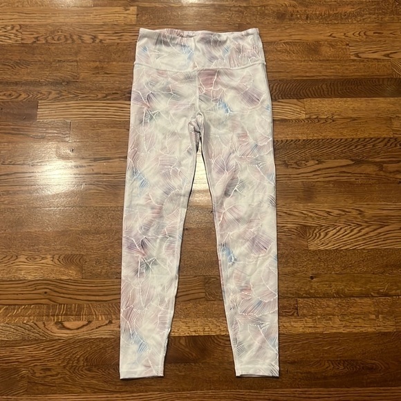 Gap Fit Woman’s Botanical Printed Leggings Size Small - Picture 1 of 7